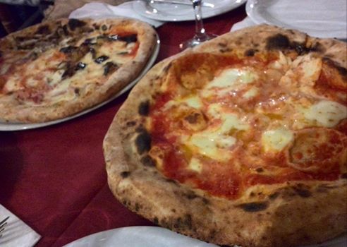 ナポリ　ビザパイ